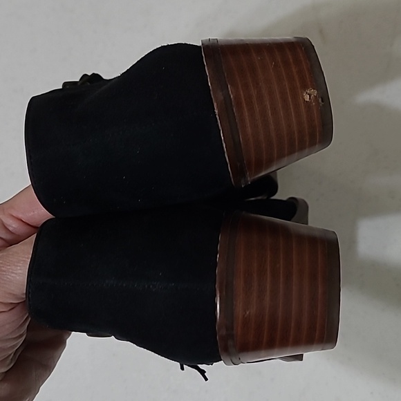 Vionic Black Suede Ankle Booties with Perforated Design size 8 - Picture 8 of 15